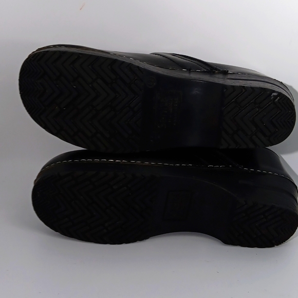 SANITA LEATHER CLOGS - Picture 6 of 6